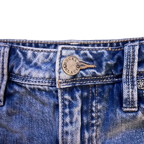 𝅺BUCKLE Black Denim Blue Shorts w/Embroidery Stitching Detailing & Raw Hem - Picture 3 of 7